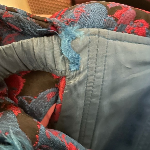 Slate & Willow‎ Off The Shoulder Floral Dress - Picture 13 of 14